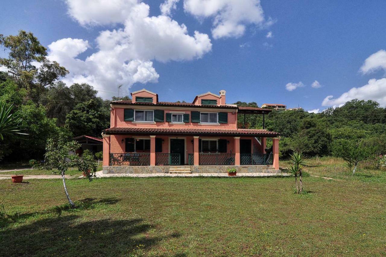 Christiana'S Home Next To Dassia Beach Exterior photo